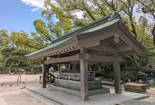 <ruby>手水舎<rt>てみずしゃ</rt></ruby>